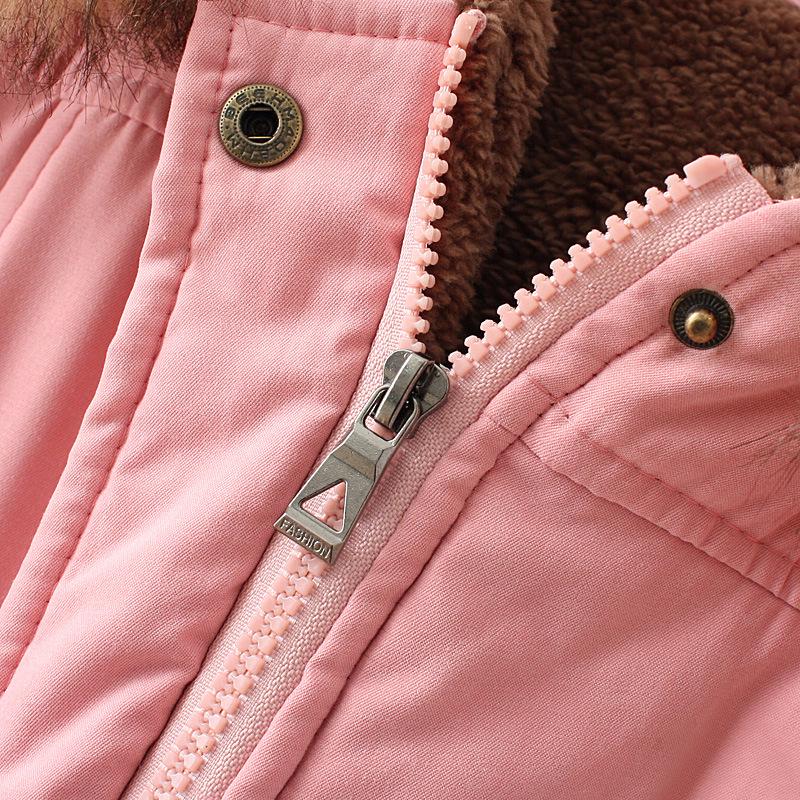 Cappotto di Cotone Slimming con Cappuccio in Eco-pelliccia Stile Europeo & Americano Autunno/Inverno 2025