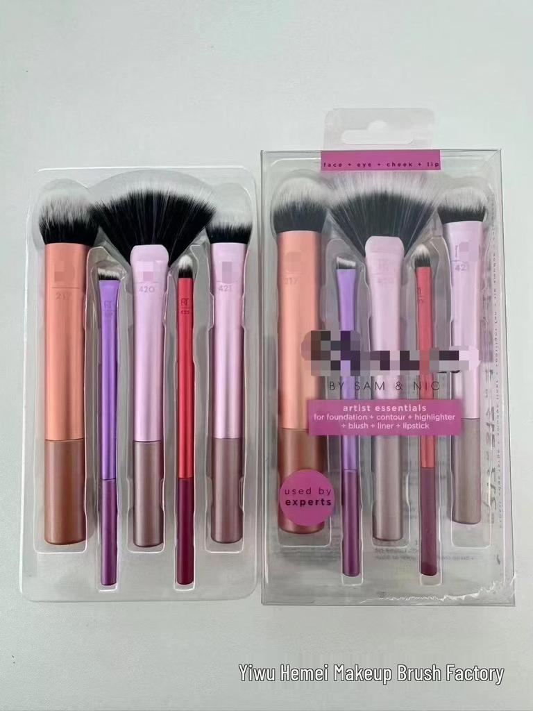Set Complet de Pensule de Machiaj Seria RT: Pensule pentru Fard de Obraji, Pensule de Estompare, Pensule pentru Fard de Ochi și Burete de Machiaj