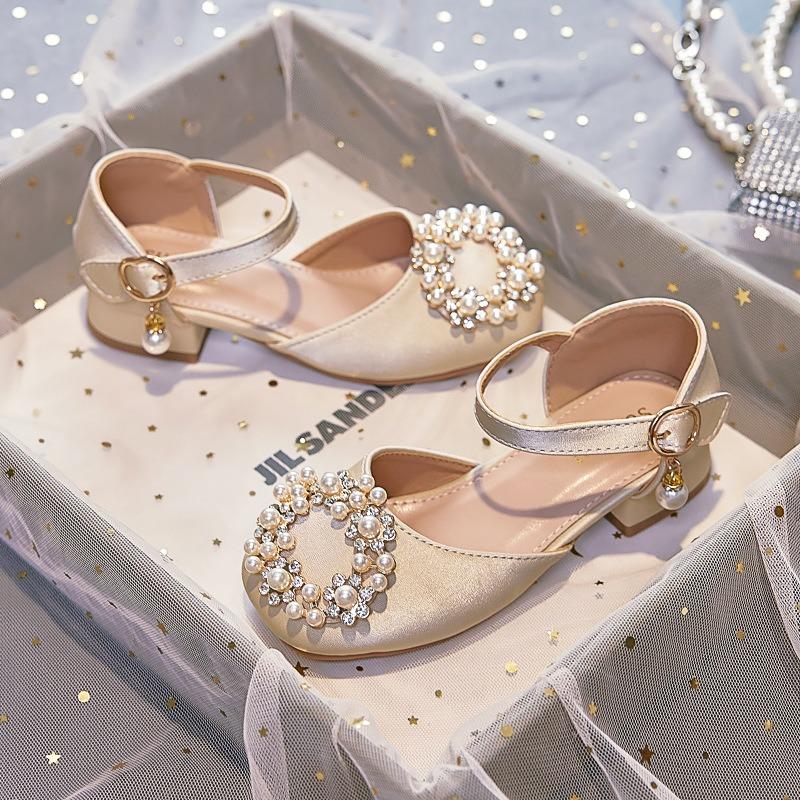 Summer Girls Closed-Toe Princess Sandals, Soft Sole Low Heel Performance Dress Shoes