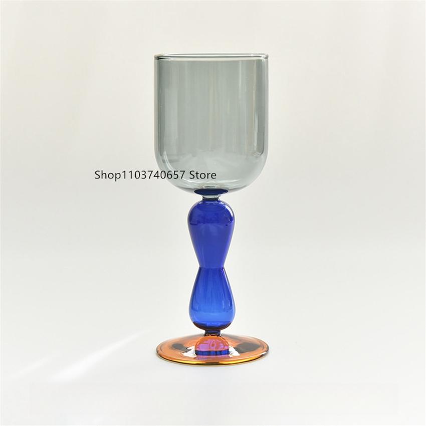 

European-style Retro Special-shaped Handle Glass Creative Contrast Color High Foot Red Wine Glass Household Simple Beverage Cup 201-300ml серый