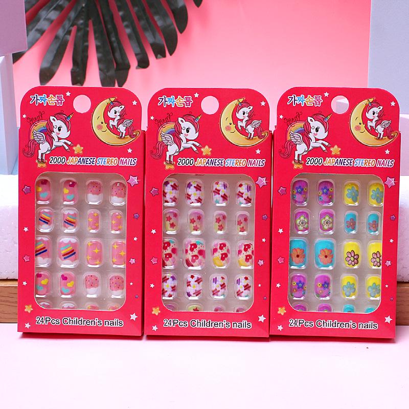 24-Piece Children's Press-On Nails: Self-Adhesive, Trendy Nail Art Stickers and Wearable Nail Accessories
