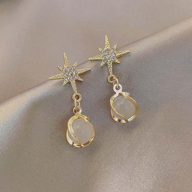 Cercei cu Flori din Piatră Ochi de Pisică Acul de Argint - Accesoriu de Modă Elegant, Versatil pentru Femei