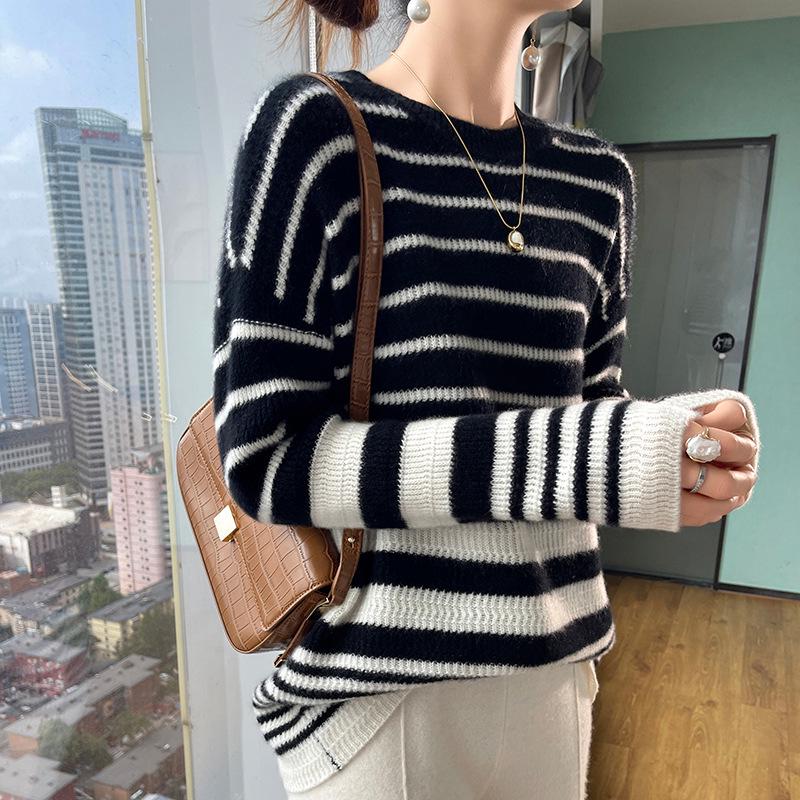 Women's Striped Wool Round Neck Cashmere Sweater - Autumn/Winter Style, 100% Pure Wool Color-Block Top