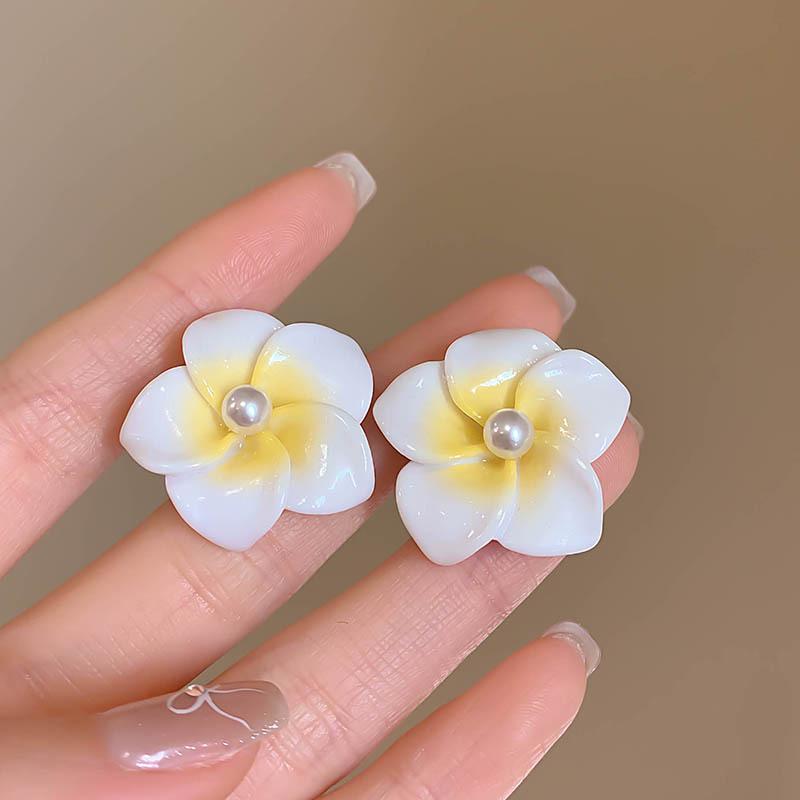 

Luxury Yellow Flower Tassel Stud Earrings - Trendy Vacation Style, High-End Women s Spring Accessories