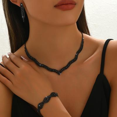 Parures et bijoux – Parures de bijoux