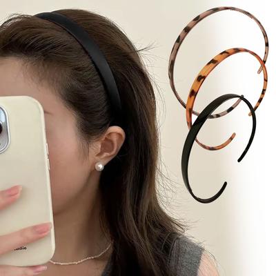 3 Stück dünne Haarbänder für Damen, Herren und Mädchen, leichte Haarbänder, einfache, rutschfeste Kunststoff-Kopfbander