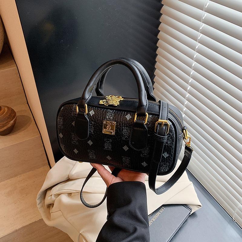 High-end Contrasting Color Bear Bag Women's New Fashion Niche Versatile Messenger Bag Portable Pillow Bag