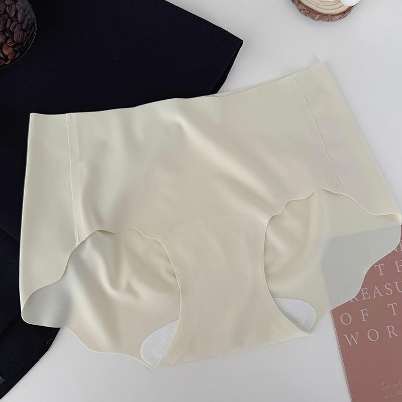 Seamless Mid Waist Plus Size Women Antibacterial Mulberry Silk Crotch Underwear