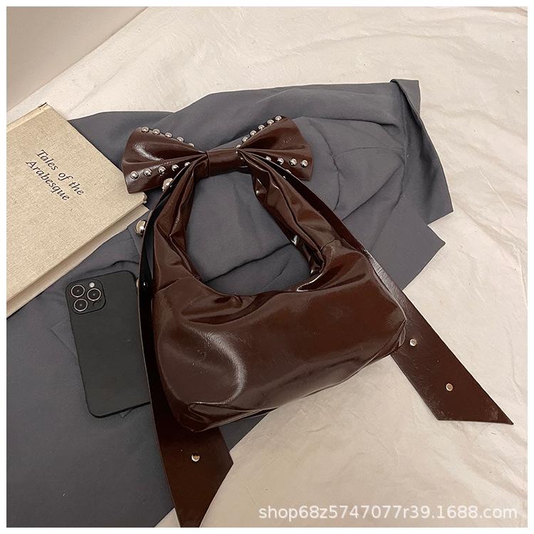 Fashion Rivet Underarm Bag Women's 2025 New Premium Versatile Shoulder Bag Niche Bow Commuter Bag