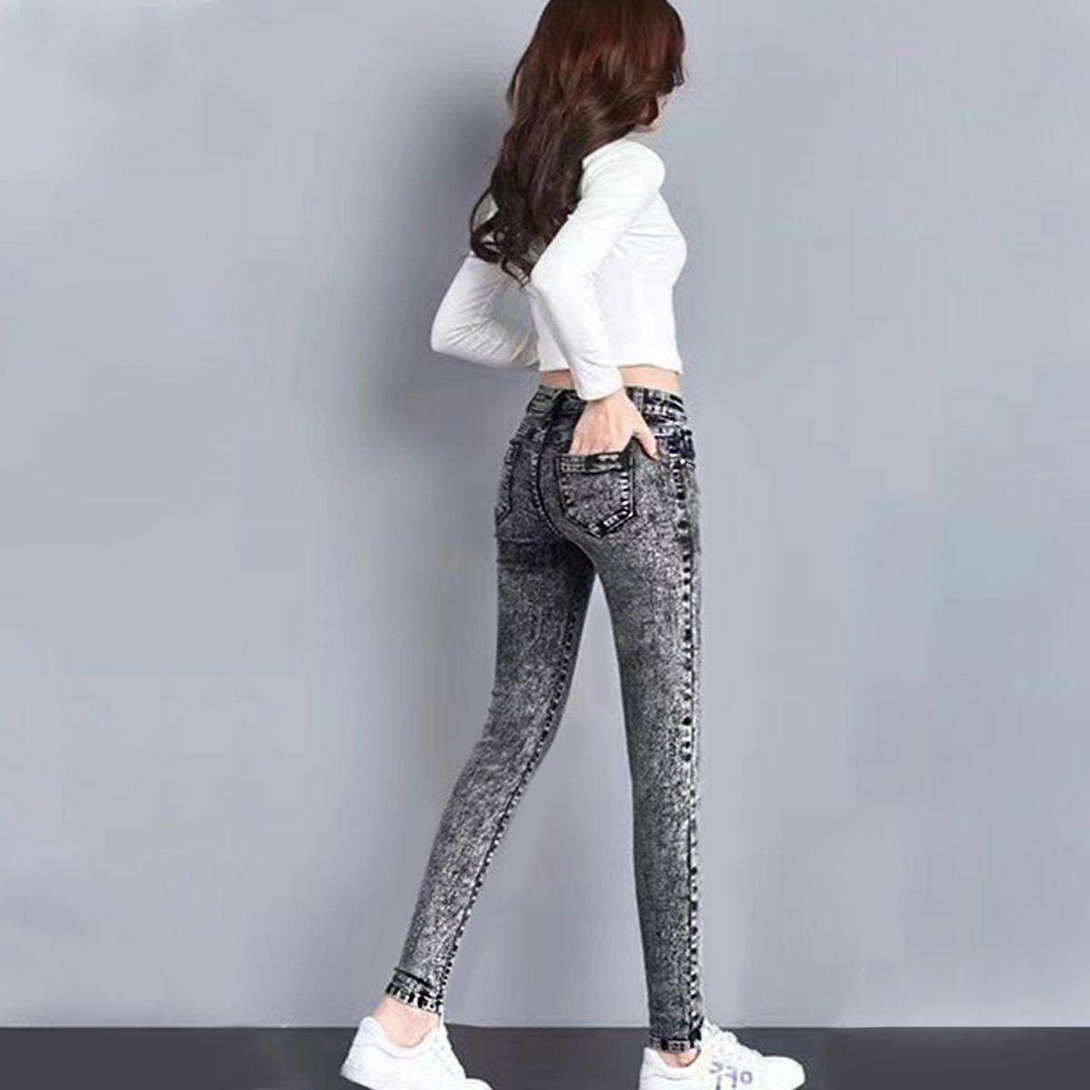 

Women s Mid-High Waist Velvet Thickened Skinny Jeans for Winter 33 (2.6 chi, over 155 jin)