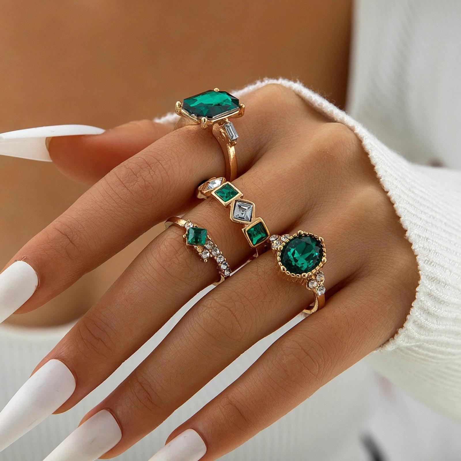 Роскошный набор колец с драгоценными камнями и цветными бриллиантами (Четыре шт) One Size
