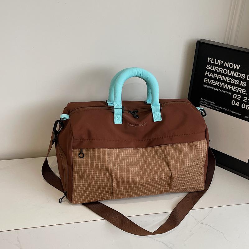 Short-haul travel bag women's lightweight multi-functional messenger sports fitness bag portable business trip large-capacity storage duffel bag
