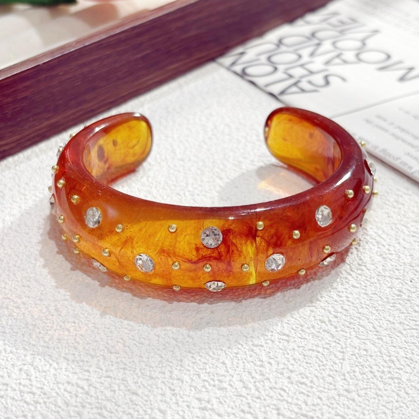 

Fashion Personality Boho Chunky Exaggerated Rhinestone Inlaid Resin C-shaped Open Bracelet for Women Girls Summer Party Jewelry