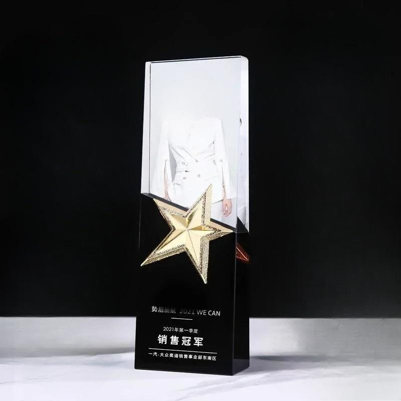 Customized Portrait Photo Color Printing Crystal Trophy Enterprise Excellent Employee Home Decor Award Honor Lettering Medal 1Pc