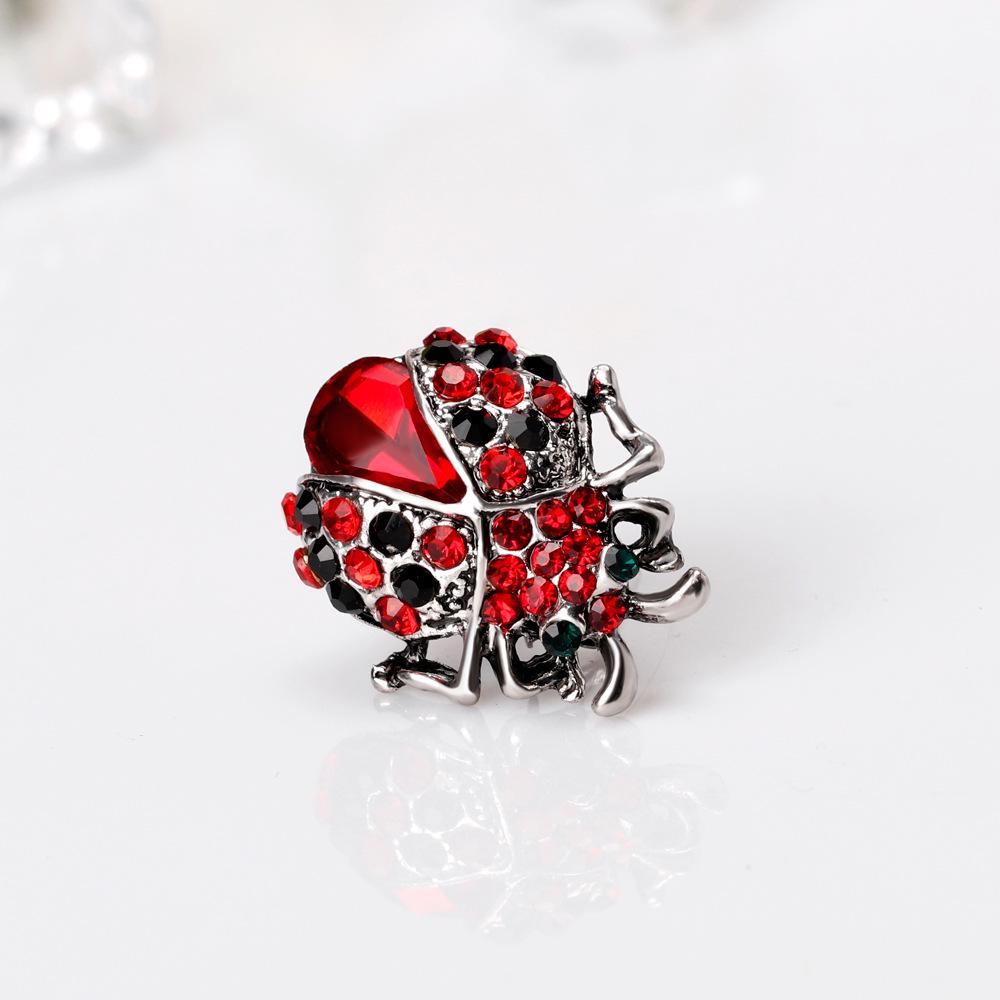 Unique Insect Rhinestone Breastpin Elegant Jewellery Refined Brooches Christmas Gifts for Women Girls