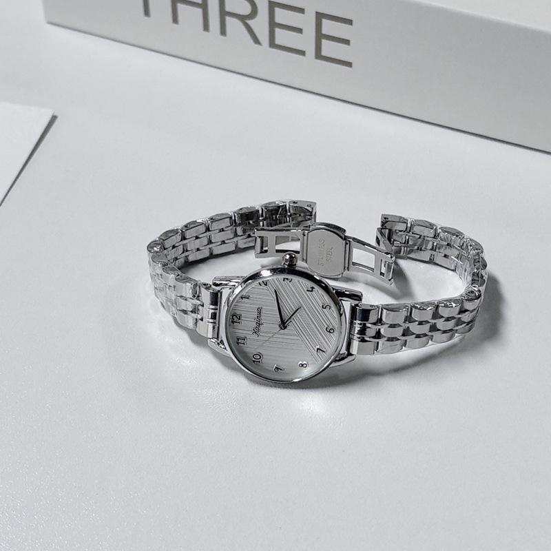 Kalter Wind Retro Nischenuhr Weiblich Dame Hoher Wert Quadratisch Einfaches Temperament Leichter Luxus High School Student Quarz