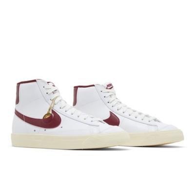 Wmns Blazer Mid 77 Sisterhood DV7003-100