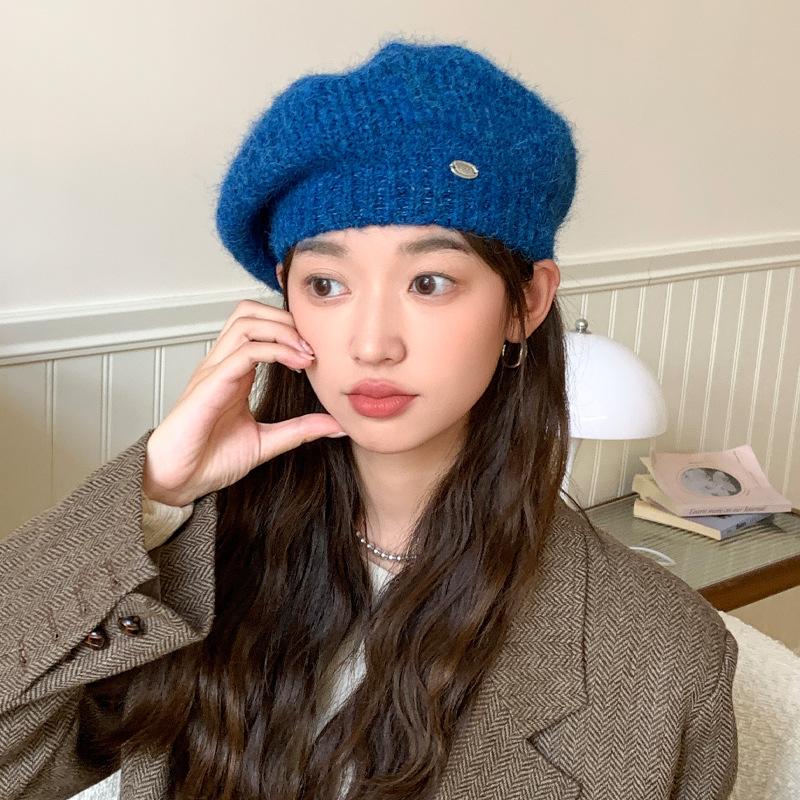 Korean Version of Autumn and Winter New Hat for Women Solid Color Versatile Knitted Wool Hat for Winter Warm Metal Beret