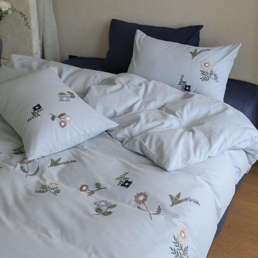 Elegant Blue Embroidered All-Cotton Bedding Set - Cozy and Thick for Autumn and Winter