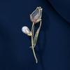 Broche Tulipe Exquise en Perles pour Femme Haut de Gamme, Broche Design de Luxe Léger et de Niche