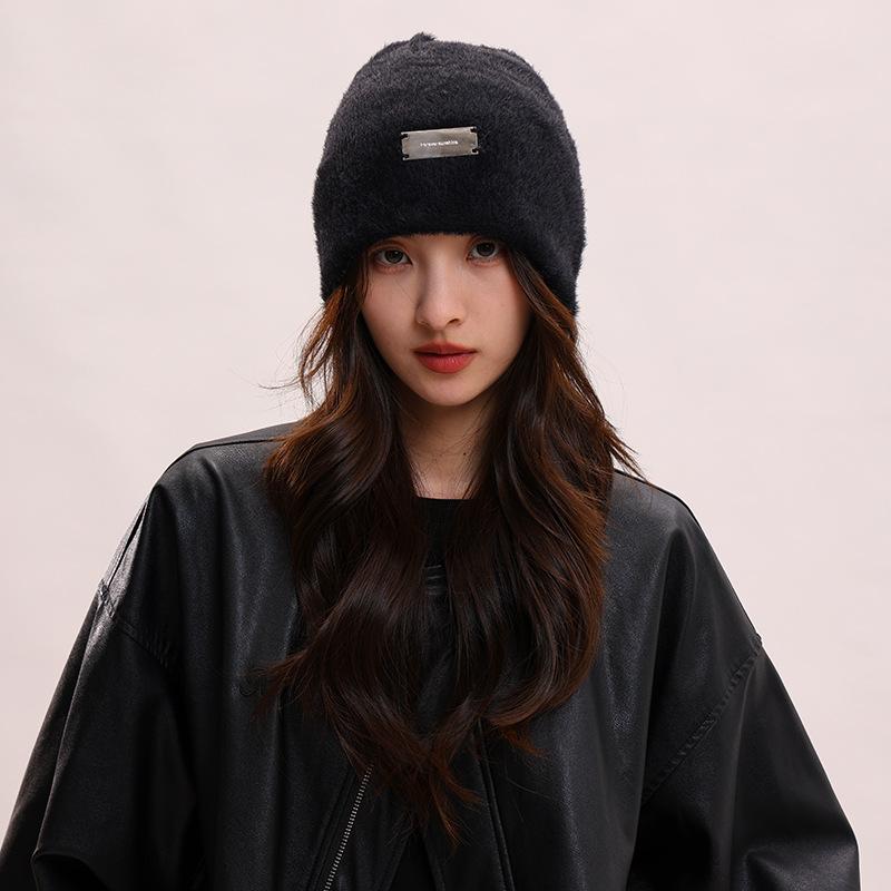 Big head circumference plush stacking hat women's 2025 new ear protection warm cold hat American metal small standard bag head hat