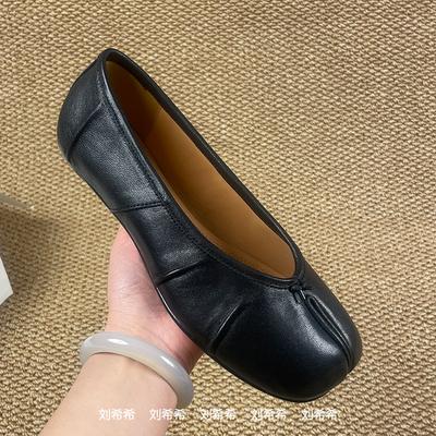 Sheepskin Version of the New Classic Pleated Pig's Feet Split-toed Shoes, One-pedal Lazy Mary Jane Shoes, Women's Pig's Trotters Shallow Mouth Single