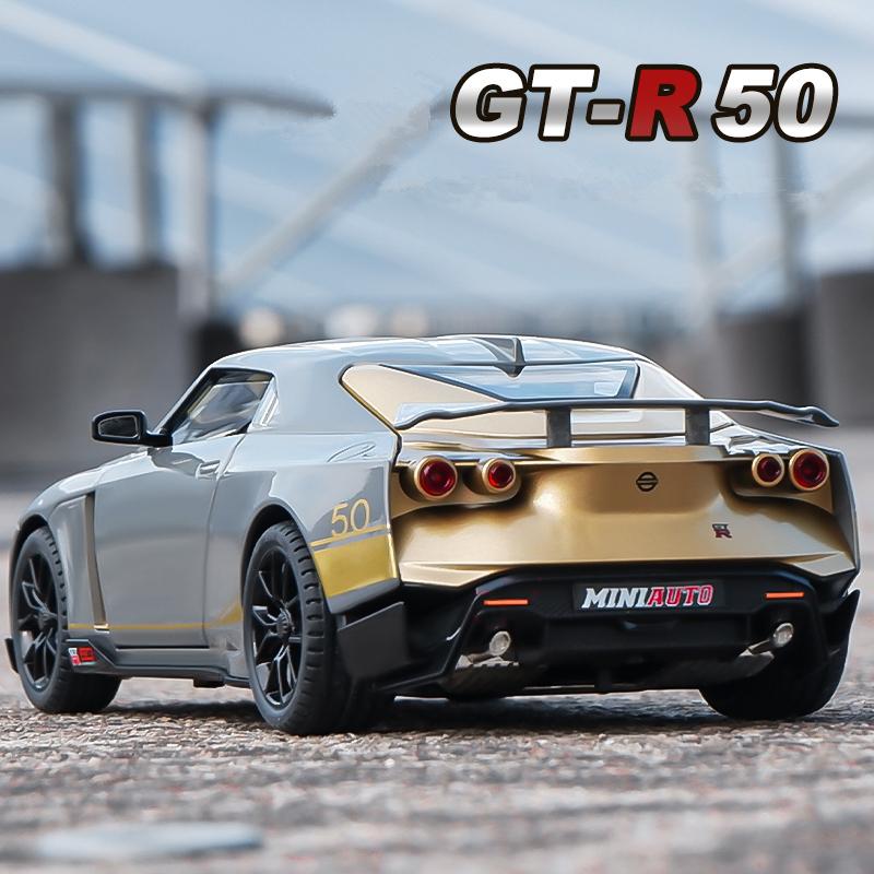 

Car Model 1:24 Niaasn GTR-50 Alloy Sports Diecast Metal Toy Racing Simulation Sound and Light Collection Children Gift
