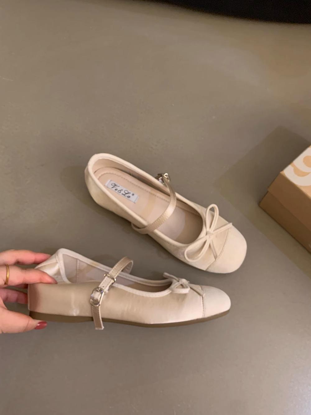 

French inner height increase single shoes women s 2025 new spring and autumn silver Mary Jane shoes ballet evening shoes with skirt 35