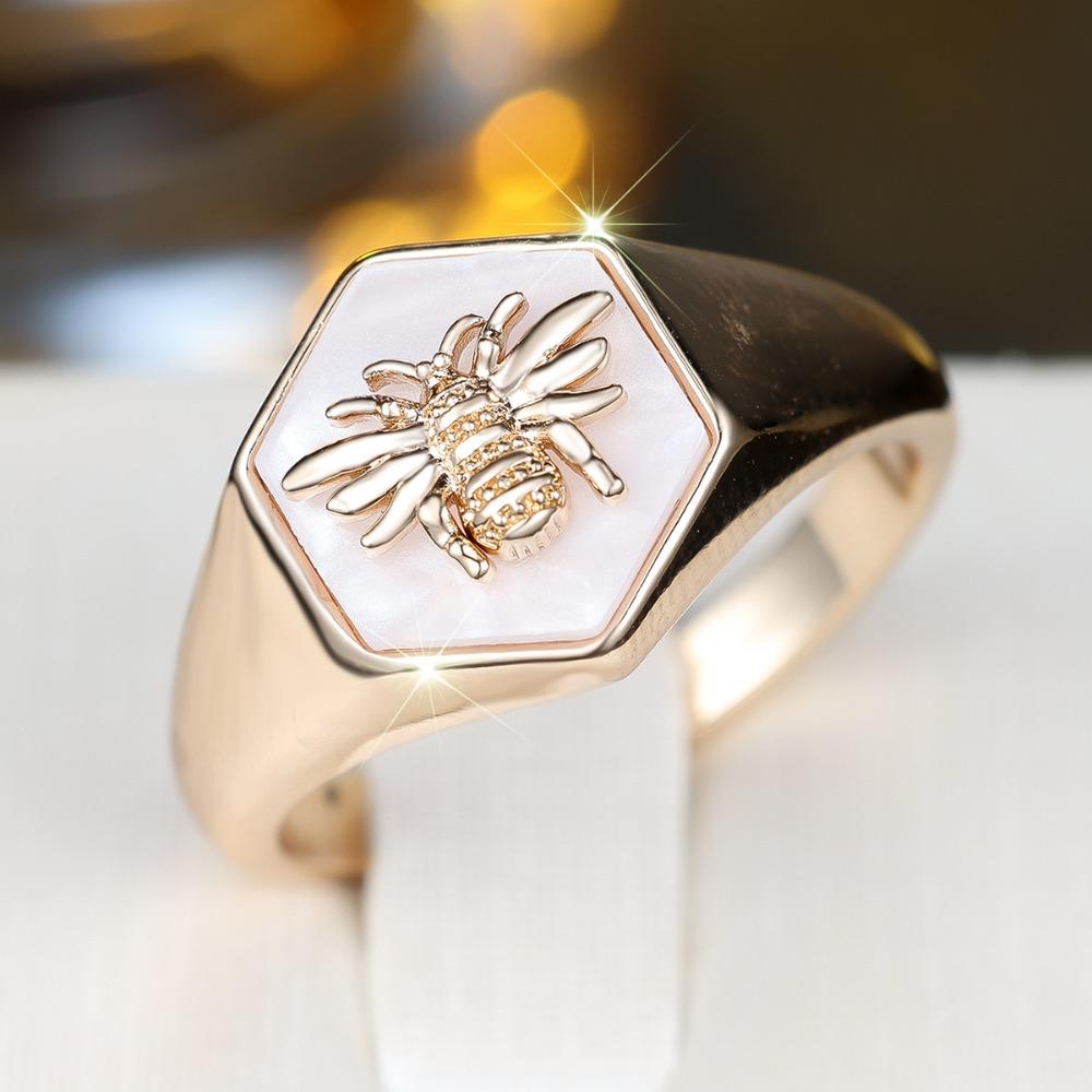 Luxury Golden Geometric Hexagonal Bee Ring Women's Animal Ring Wedding Jewelry Gifts