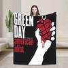 Punk Greens Days Fleece-Kuscheldecke Musik-inspiriert Leichte dünne Bettüberwürfe für Zuhause Gemütliche Deko