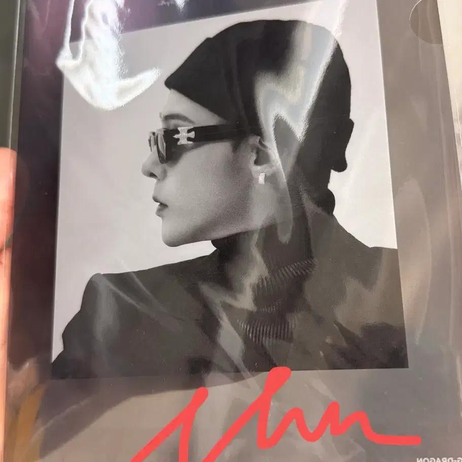 G-DRAGON sealed Difesta GD entrance L-holder