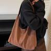 Large-capacity Versatile Bag Women's 2025 Autumn and Winter New Fashion Simple Shoulder Tote Bag Retro Commuter Mother and Child Bag