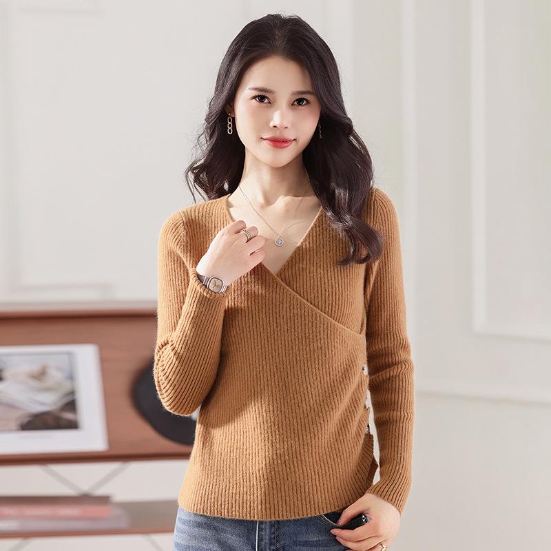 Women's V-Neck Pure Wool Sweater: Stylish Long Sleeve Knitwear for Autumn/Winter