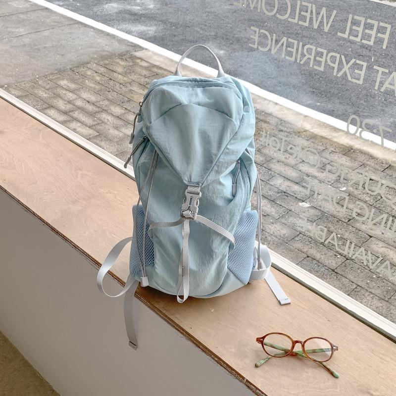 New Outdoor Hiking Hiking Bag Large Capacity Lightweight Nylon Backpack Casual Versatile Camping Travel Bag