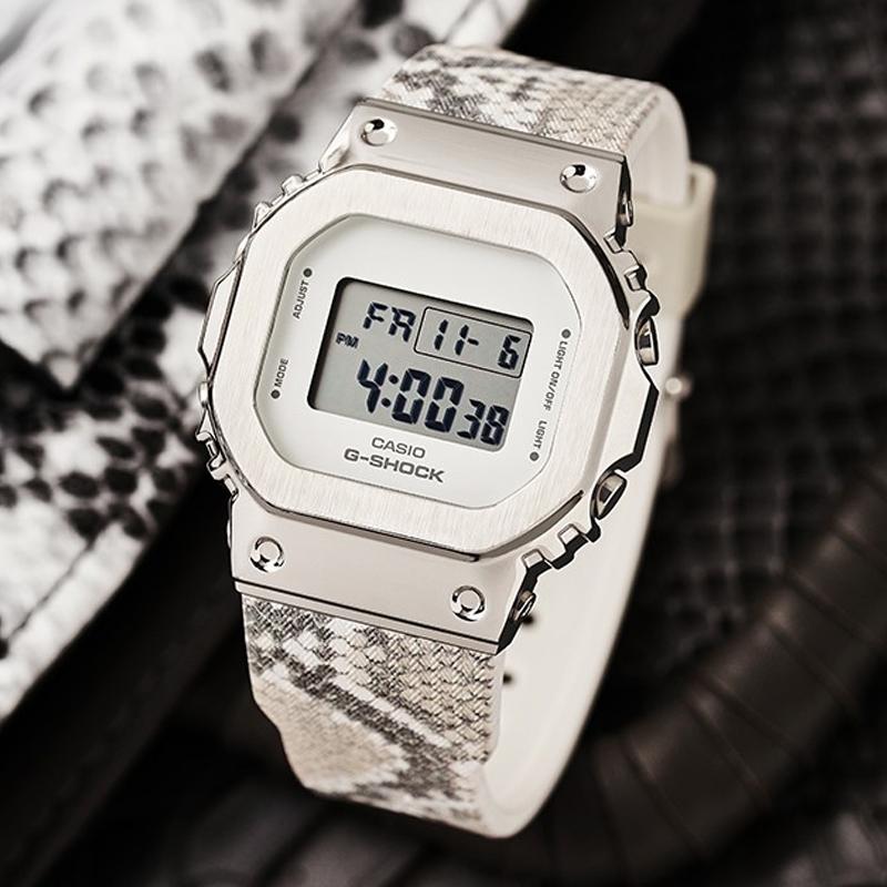 Casio all-metal series - square dial digital display, fashionable, shockproof and waterproof, quartz movement, Japanese and GM-S5600PT-7PFS-person