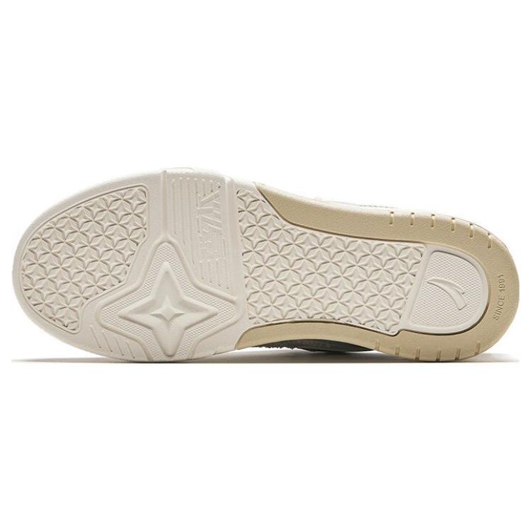 Anta Versatile Comfortable Lightweight Casual Slip-Resistant Durable Low-Top Skate Shoes Women sneakers Gray White 922418071-3
