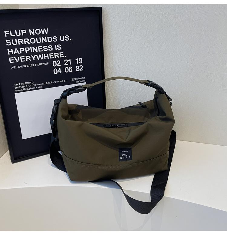 Canvas tote bag casual and simple 2025 spring and summer trend texture shoulder bag travel messenger bag