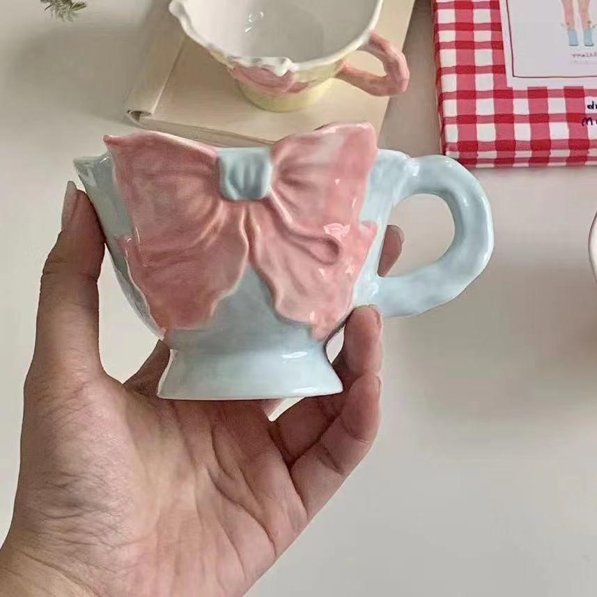 

Bowknot Under Glazed Ceramic Coffee Mugs Beautiful Handmade Pocelain Tea Milk Cups Tableware Unique Hand Painted Pink Yellow 200-300ml