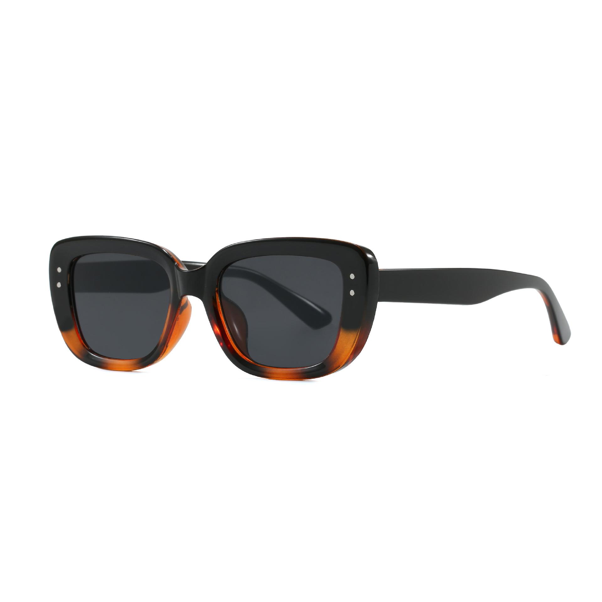 

Vintage Trendy Square Sunglasses Women Men Retro Fashion Luxury Sun Glasses Outdoor Driving Shades Lady Eyeglasses