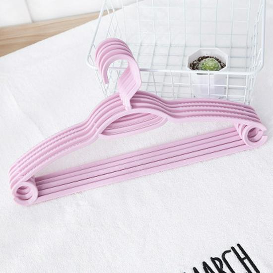 Non-Slip Multifunctional Plastic Clothes Hanger for Adults and Students