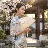 Bambusrahmen Traditioneller Tanzfächer Magnolienmuster Chinesischer Stil Fächer Dekorativer Fächer Foto Requisiten