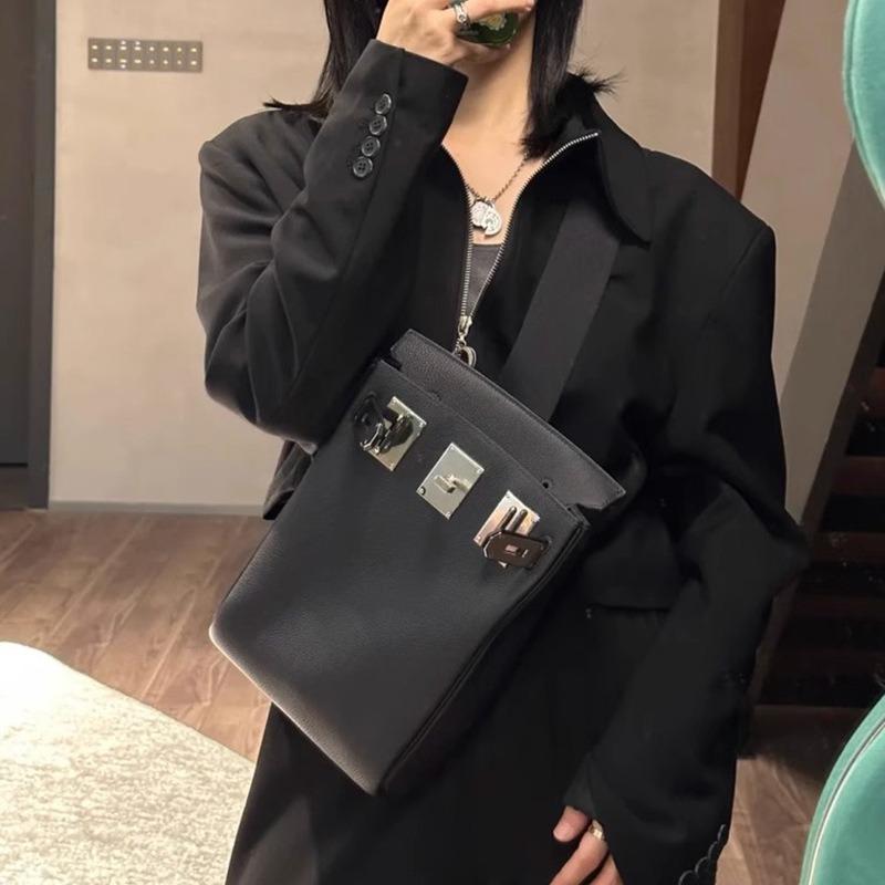 Nová taška unisex náprsní taška vysoce kvalitní prvotřídní hovězí kůže přes rameno crossbody taška dojíždění ledvinka ženy