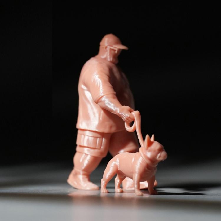 1/64 Scale Resin Model Depicting A Man Strolling With His Pet Dog Miniature Figure For Craft Projects And Toy Displays