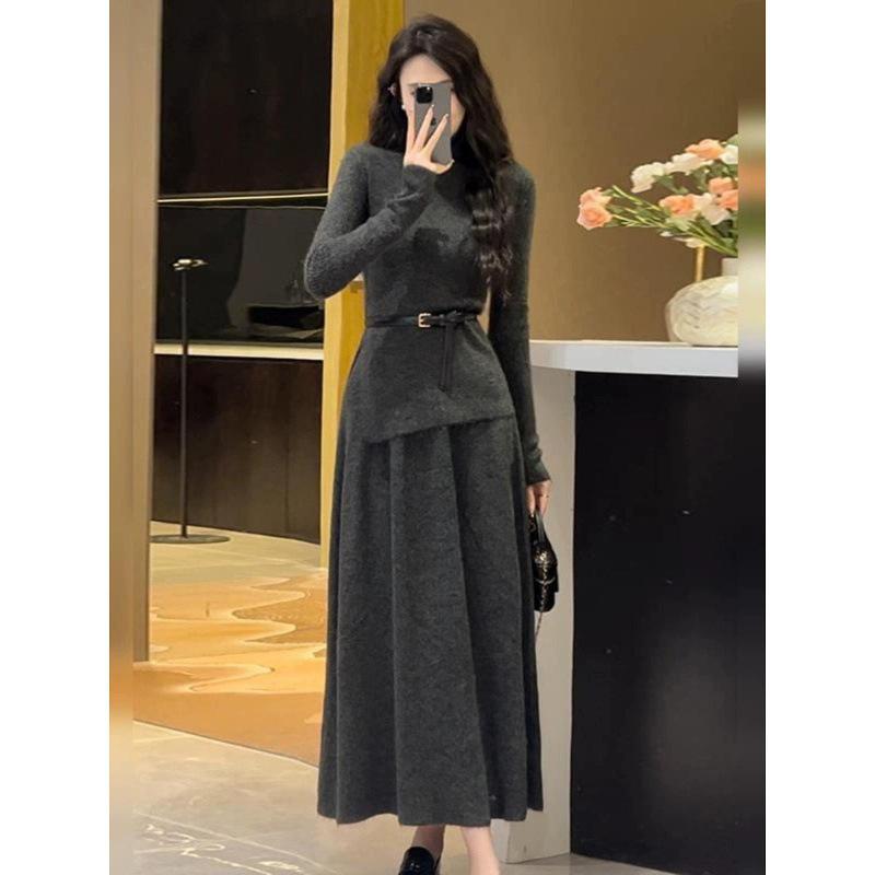 Chic Little Channel Style Knit Dress - Women's Autumn/Winter Set