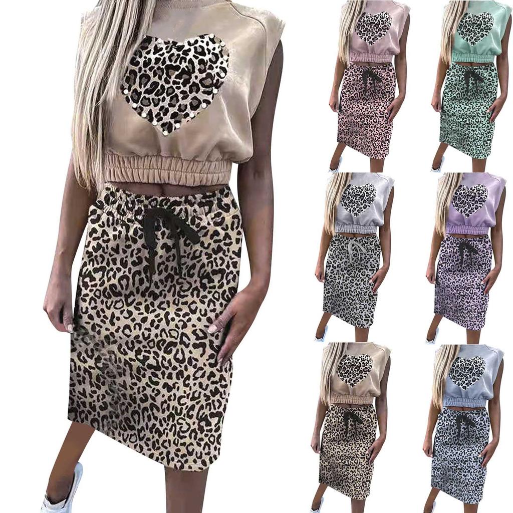 🔥Women's Two-Piece Sweater & Leopard Flowy Skirt Set