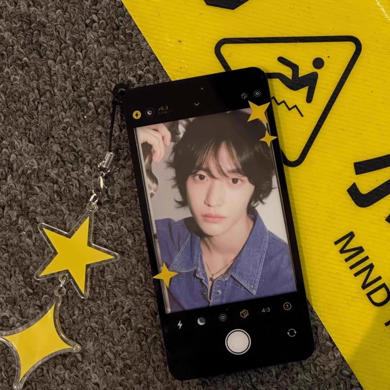 Mobile Phone Selfie Acrylic Photo Frame for 3 Inch Kpop Anime Card Holder INS Style Magnetic Protective Case with Star Pendent