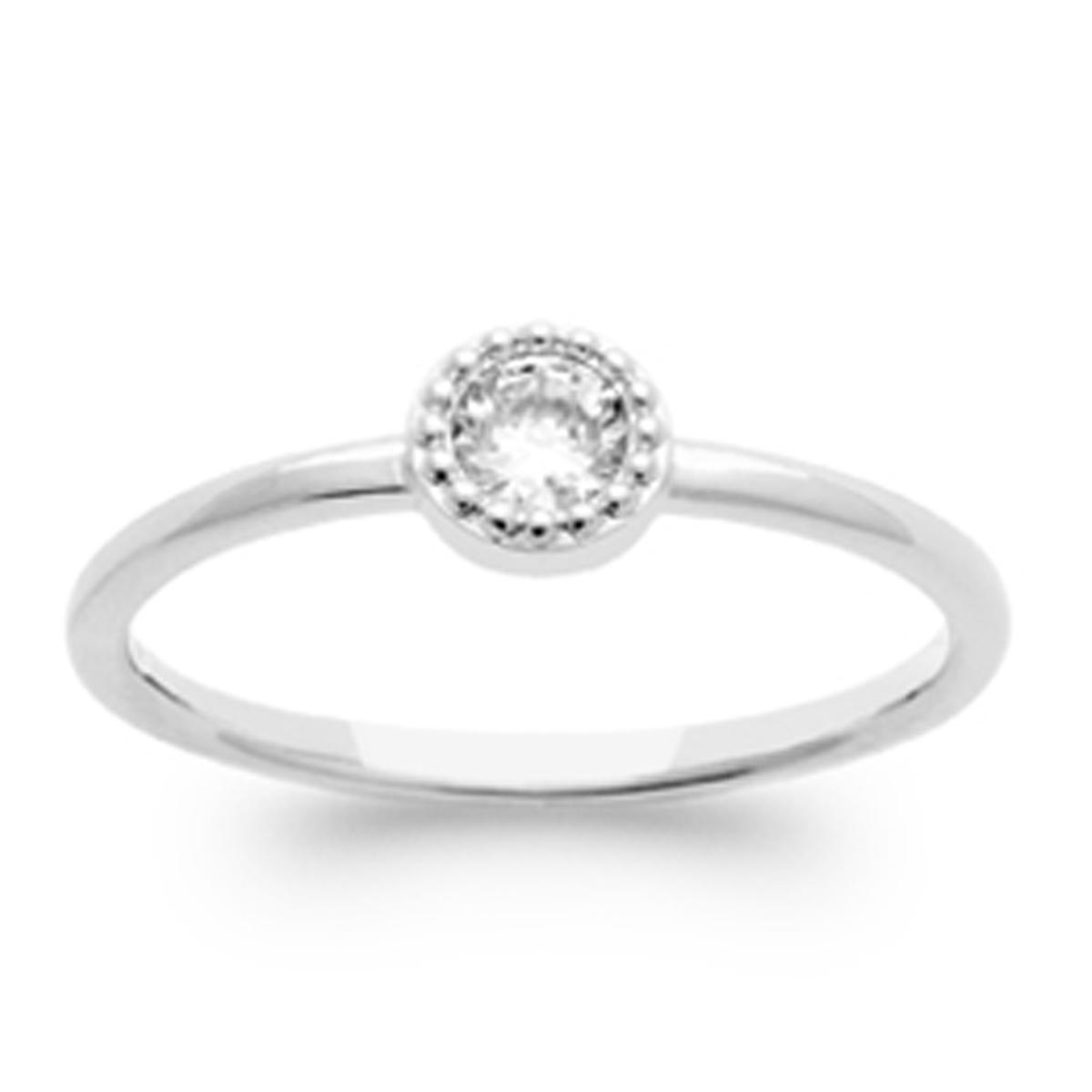 

Solitaire Silver Unique серебристо-белый (родий) - 5 мм