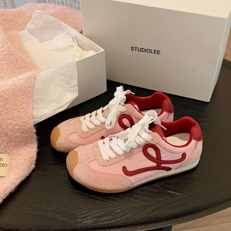 Mode 2025 Damen Freizeitschuhe Mode Bequem Leichte Damenschuhe Schlicht Kreuzgebunden Vulkanisierte Schuhe Rutschfeste Sneaker