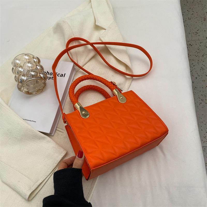 Simple women's fashion bag winter new popular fashion messenger small square bag casual shoulder handbag