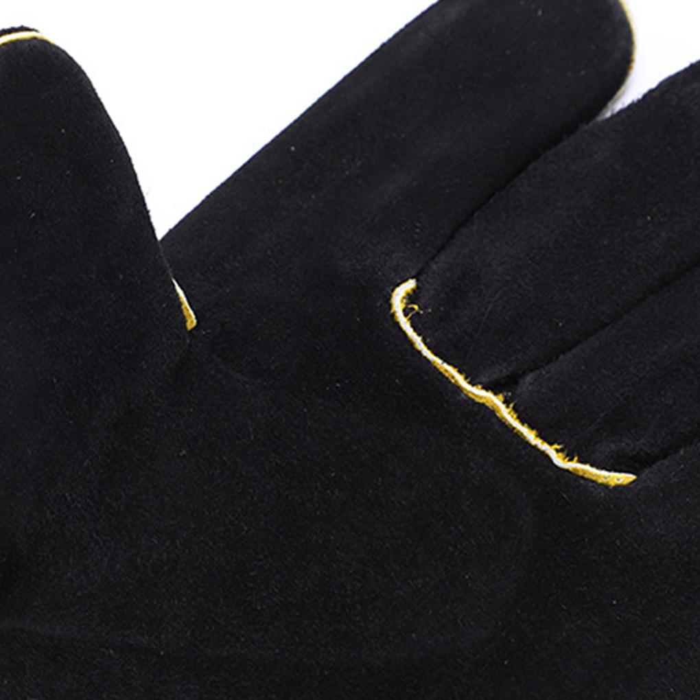 Schwarze Hitzebeständige Handschuhe Breite Anwendung Ausgezeichnete Wärmeisolierung Und Feuerbeständigkeit